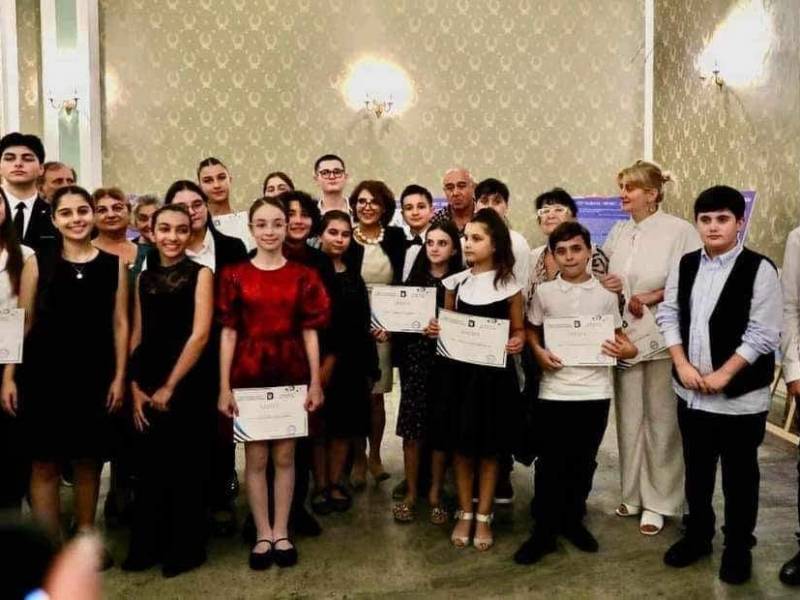 სექტემბერში ცაგერის სამუსიკო სკოლამ  მონაწილეობა მიიღო  ქალაქ ბათუმში ახალგაზრდა...